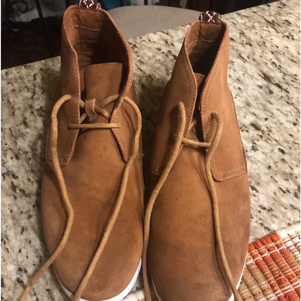 Uggs. Mens brown suede chukka boot Size 11